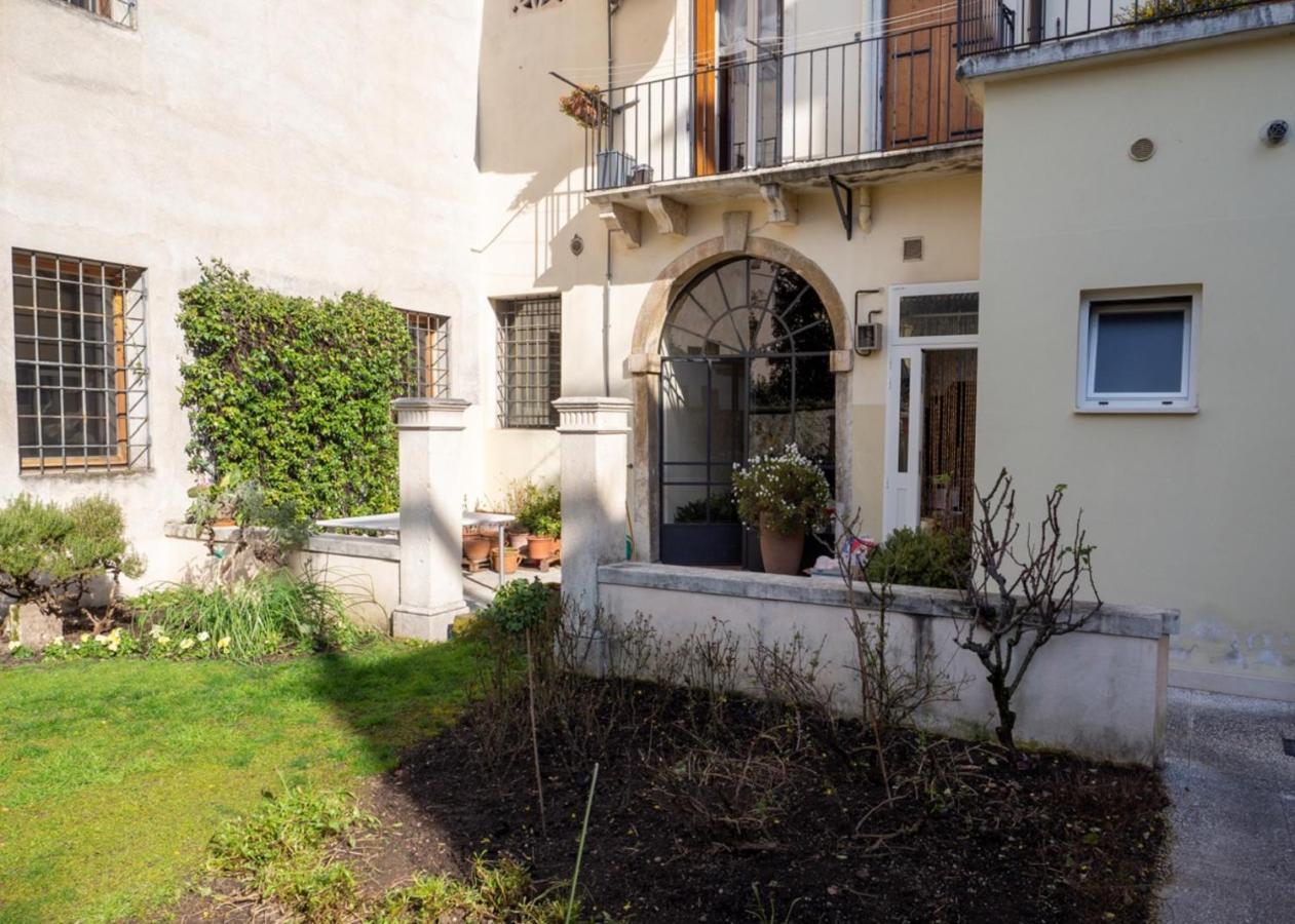 Mansarda Fogazzaro Apartment Vicenza Exterior photo